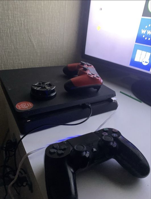 PS4 slim 1tb 700игр