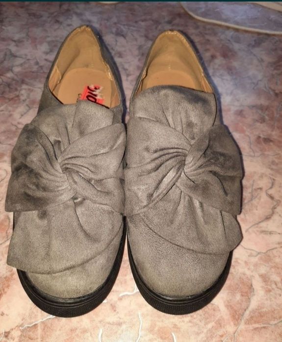 Продаётся женская обувь