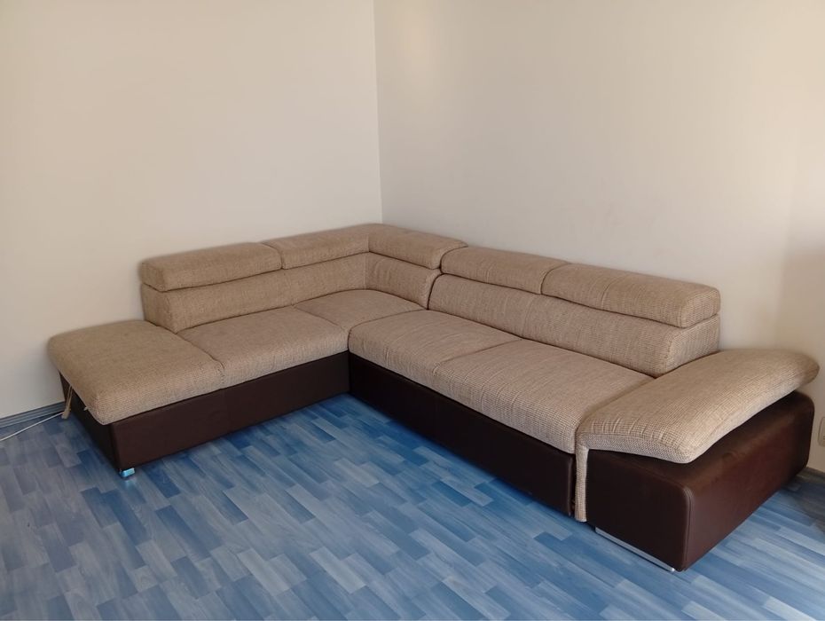 Colțar in stare bună