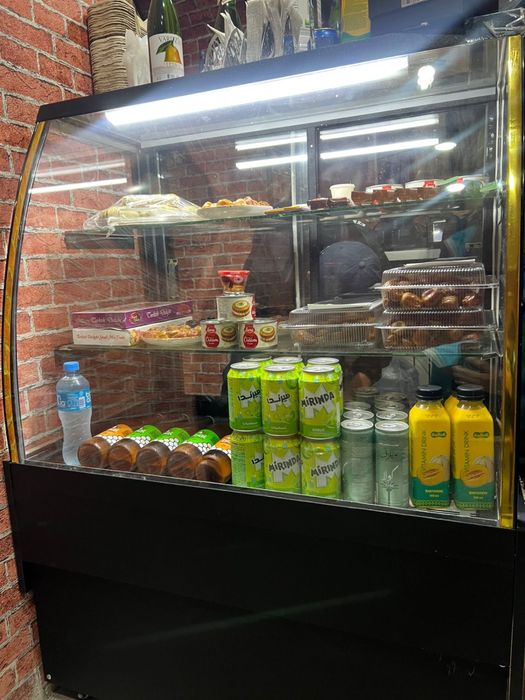 Витринный холодильник