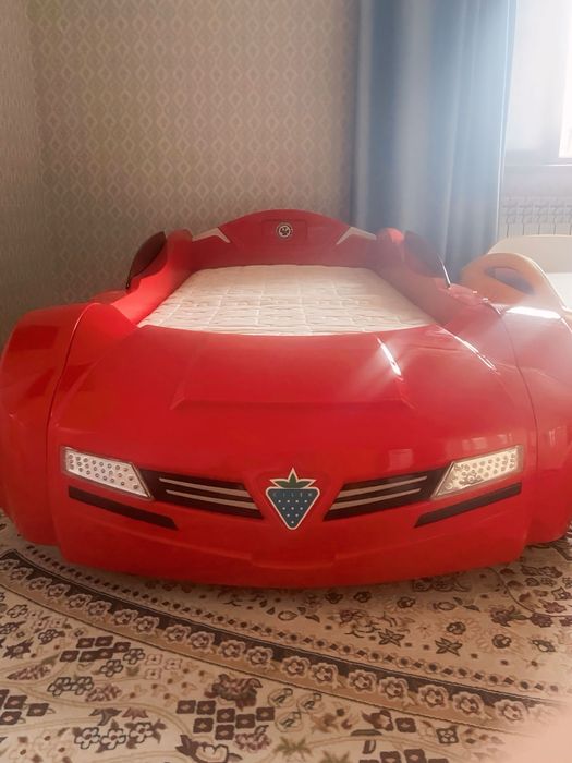 Детская машина кровать