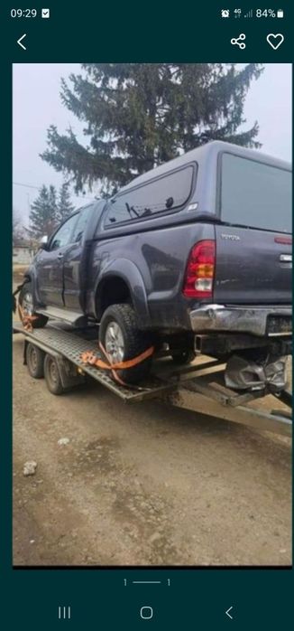 Dezmembrez Toyota hilux an 2008 motor 2.5d