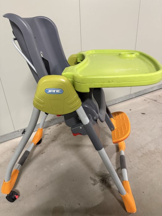 Jane столче за хранене