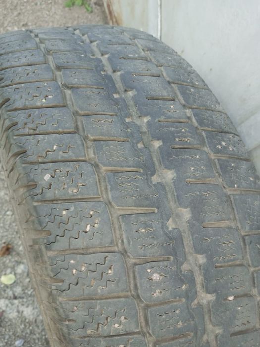 Продам зимние шины в нормальном состоянии