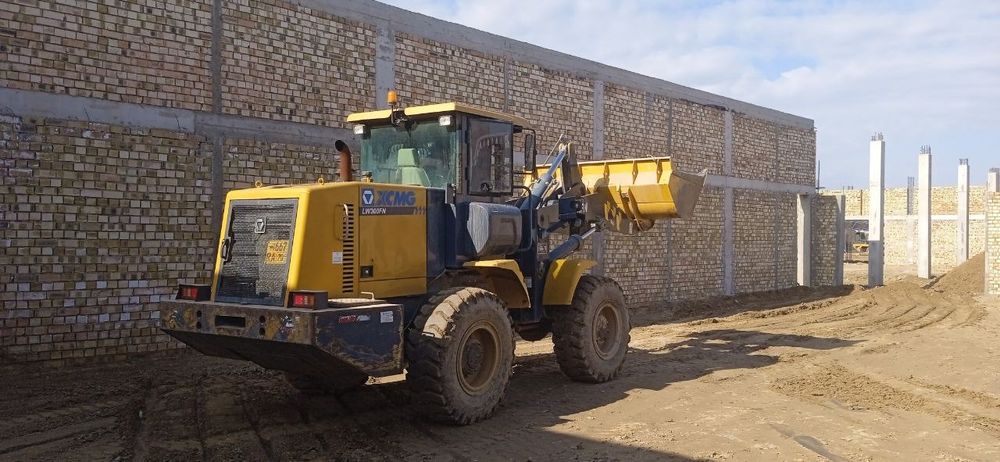 Pagruzchik XCMG 1.8 sotiladi