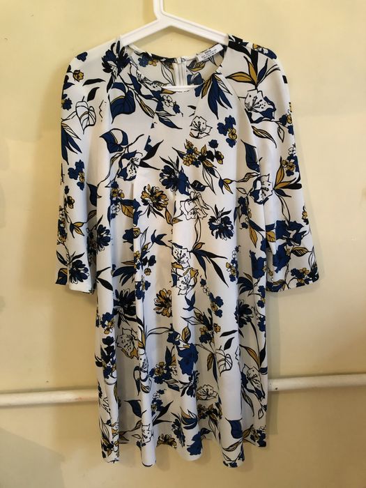 Все платья По 3000 тенге.