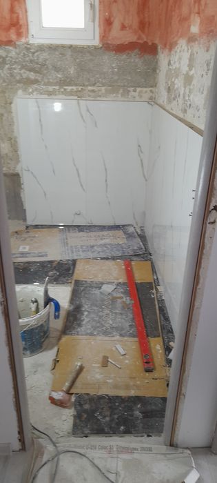 Execut lucrări de amenajări interioare