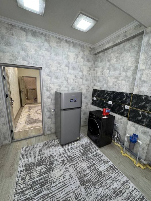 Sotiladi srochni 2 xona