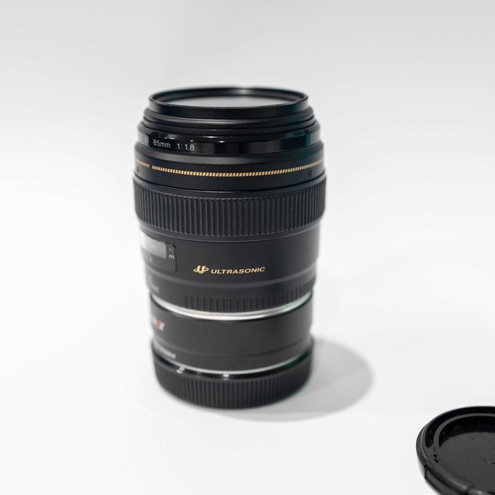 обектив Canon EF 85mm f/1.8 USM