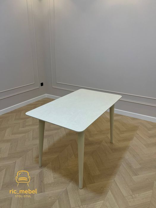 Stol oshxona va kafe uchun