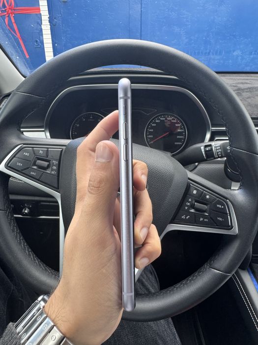 iPhone 11 128 гб идеал