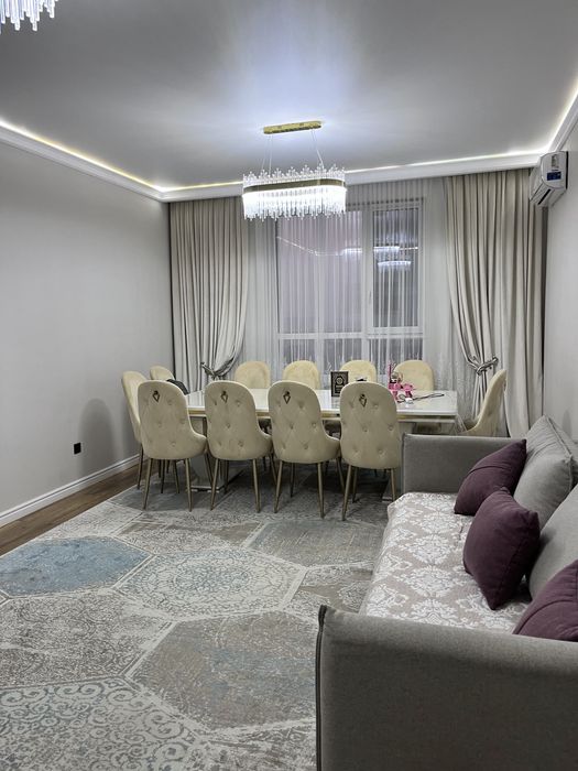 Продам стол со стульями в комплекте