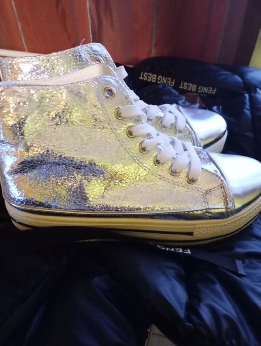 Дамски кецове сребристи