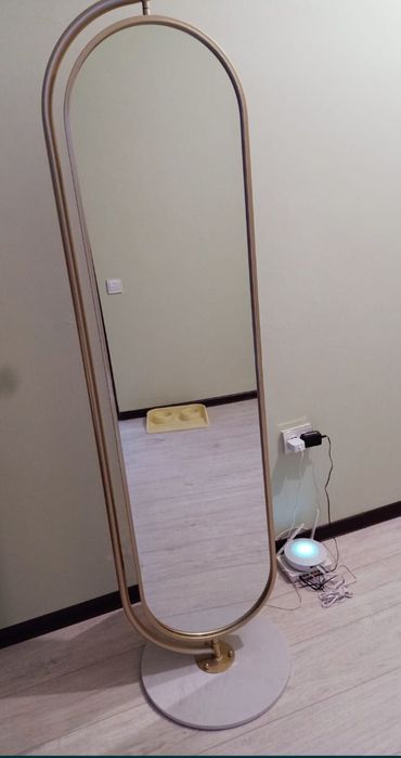 Зеркало (айналмалы айна)