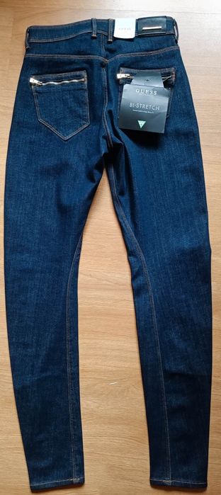 Нови дънки ", Guess"