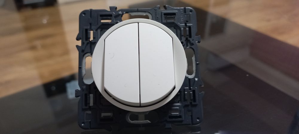 Legrand Celiane ключове,контакти,USB