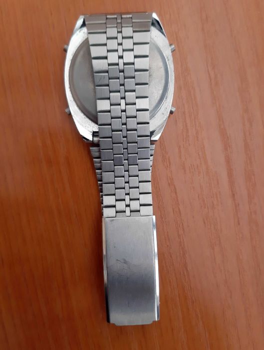 Електронен часовник SWEDA