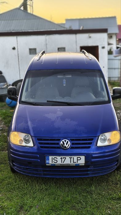 Vând Volkswagen Caddy