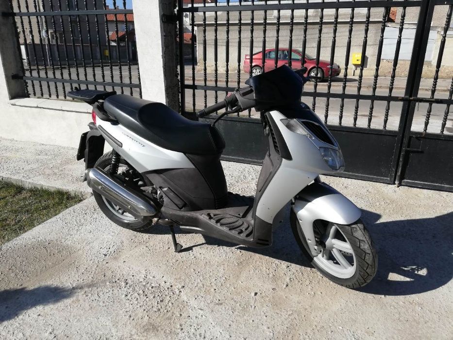 Априлиа Спорт Сити  Apria Sprtcity 125к,200к ,250к ,300куб