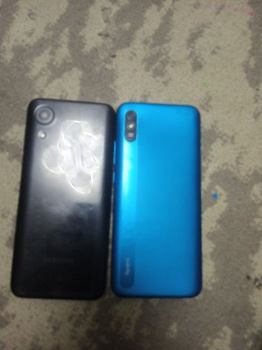 Продам 2 телефона