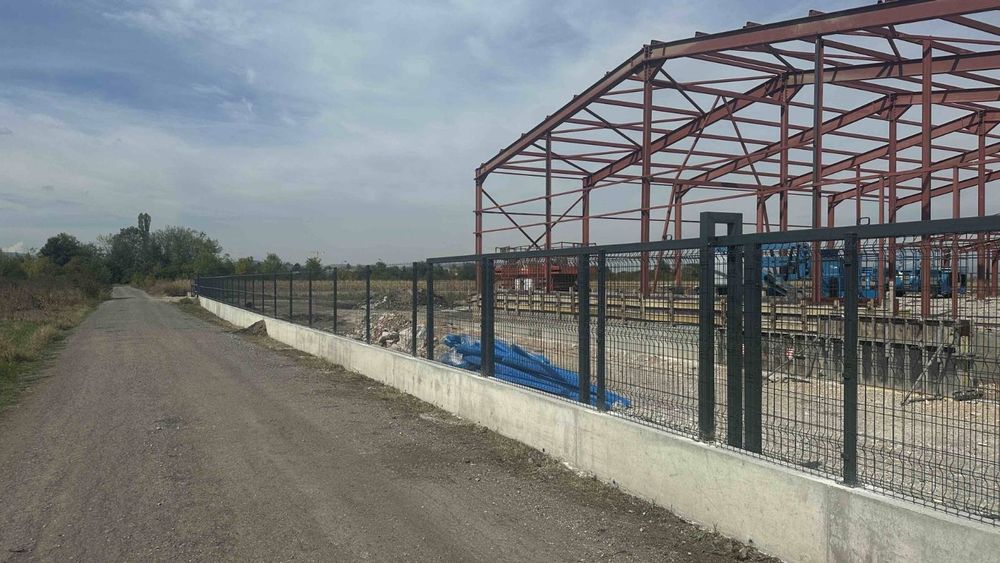 Оградни пана, колчета, вратички и портали