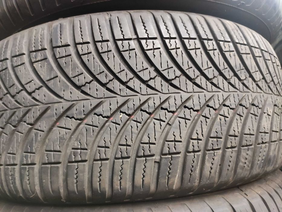 4бр Всесезонни Гуми 215 55 16 - Goodyear - DOT 2021