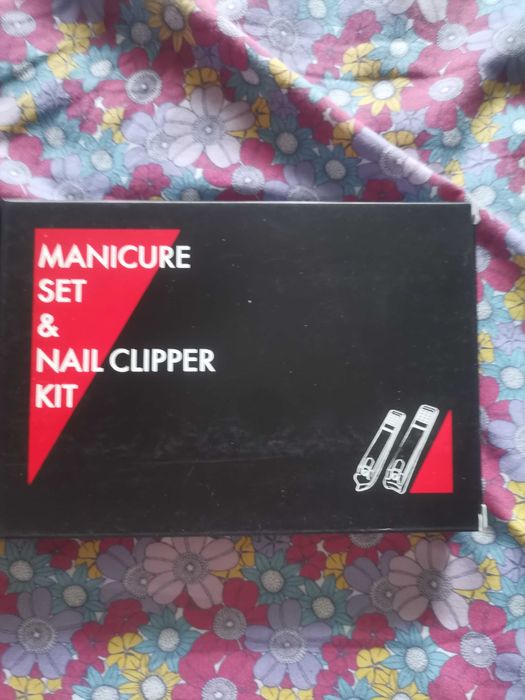 Set manichiura 17 piese. Husa