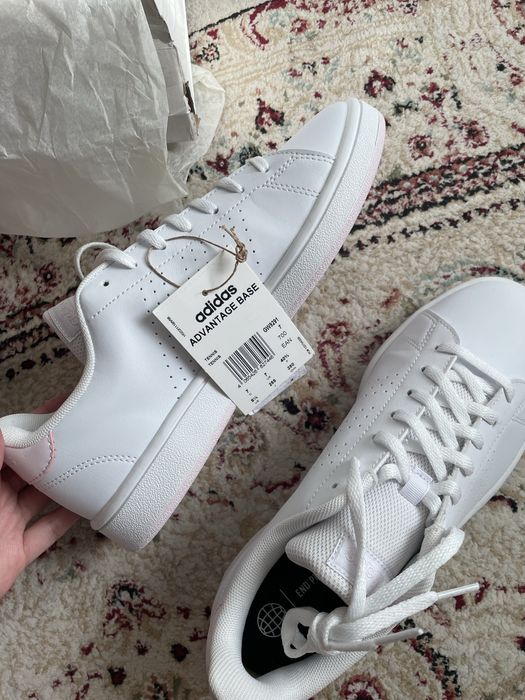 Кроссовки adidas новые