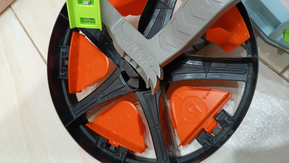 Hot Wheels колелото на късмета писта за коли колички