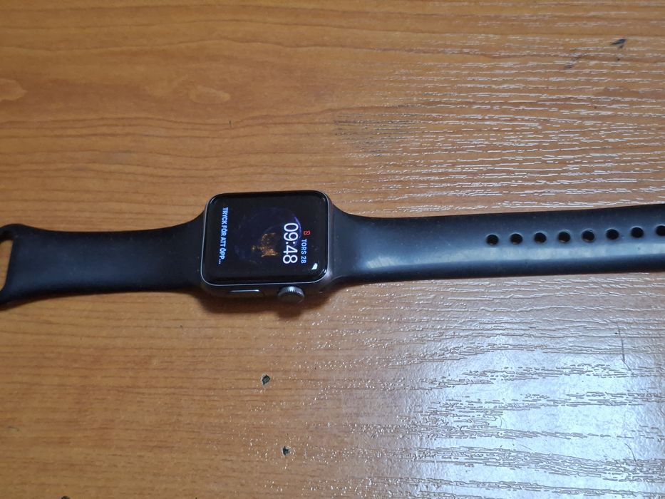 Продавам часовник Apple series 3 Nike