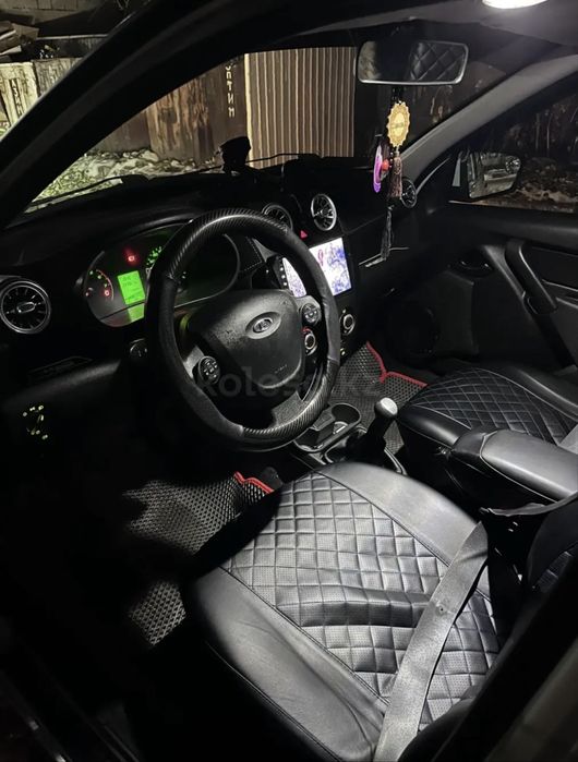 Продам гранта 2012 год