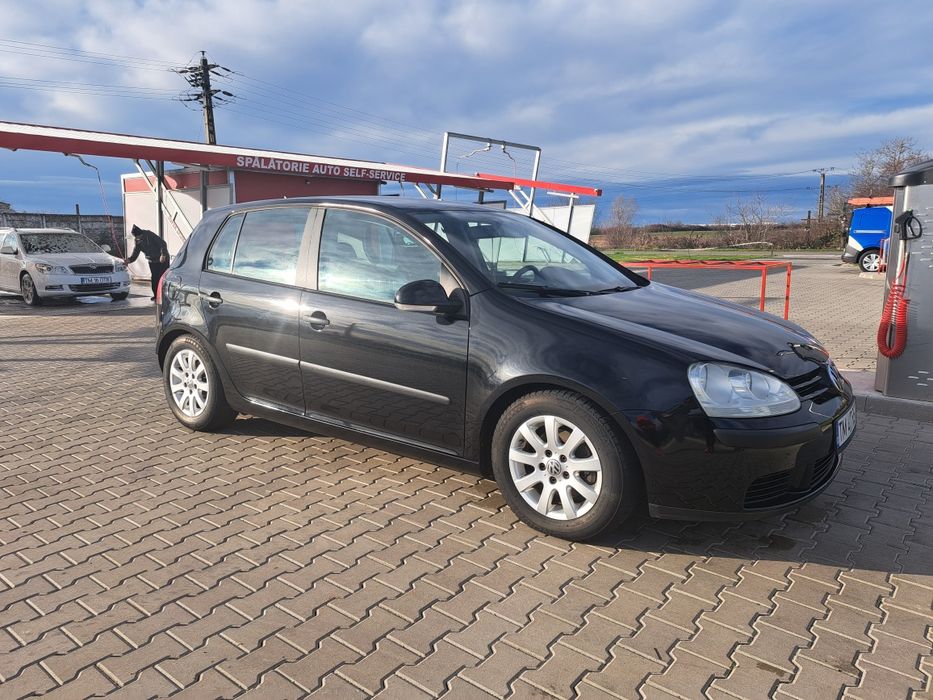 Vând urgent Golf 5