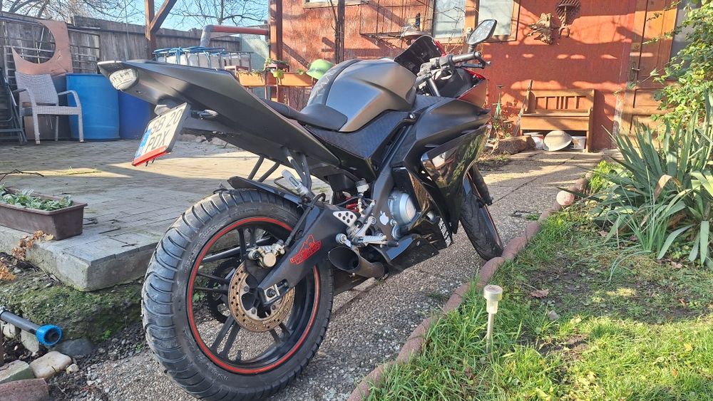 Vând Yamaha YZF 125