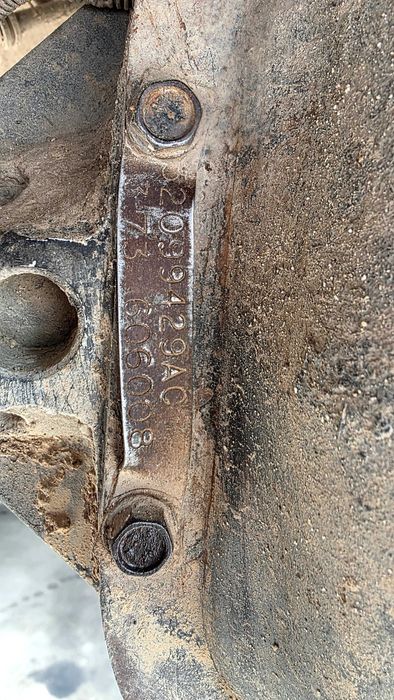 Продавам преден и заден мост