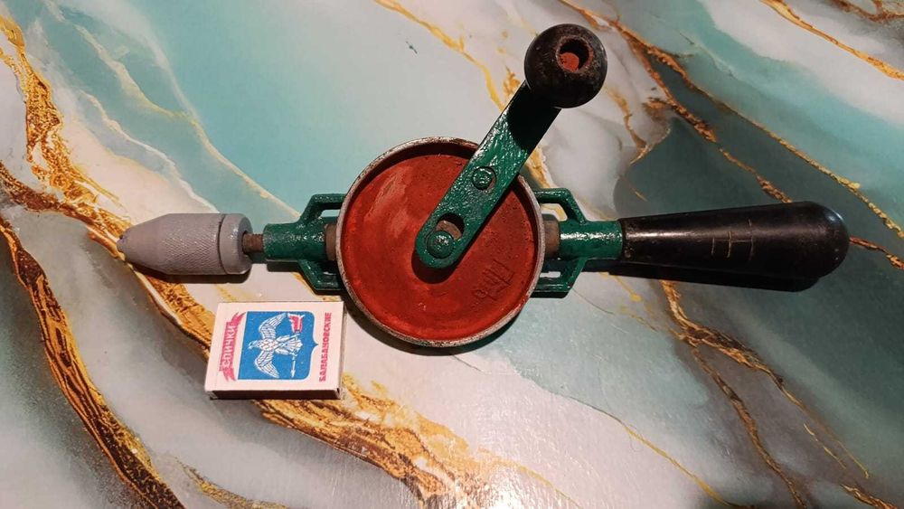 Продаётся мини-дрель СССР.