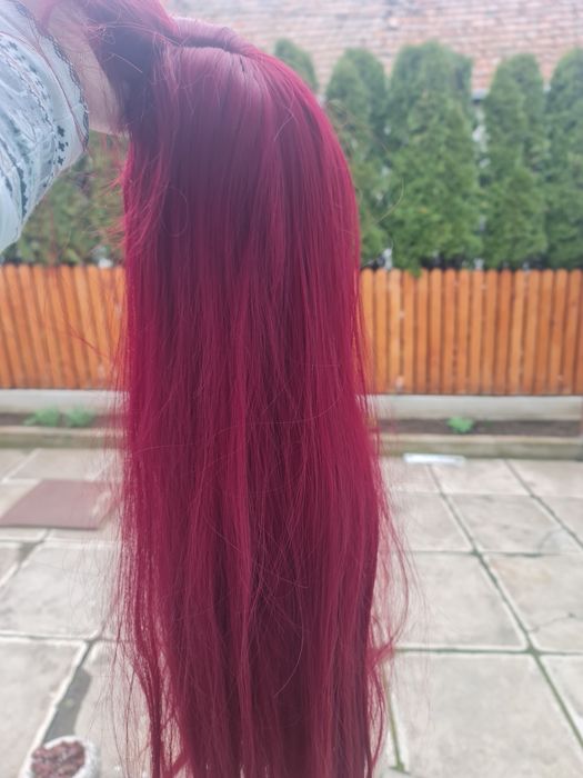 Peruca roșu visiniu burgund