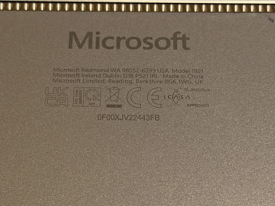 Microsoft Surface Laptop 5 - 13.5” procesor  i5 ram 8GB SSD 512GB