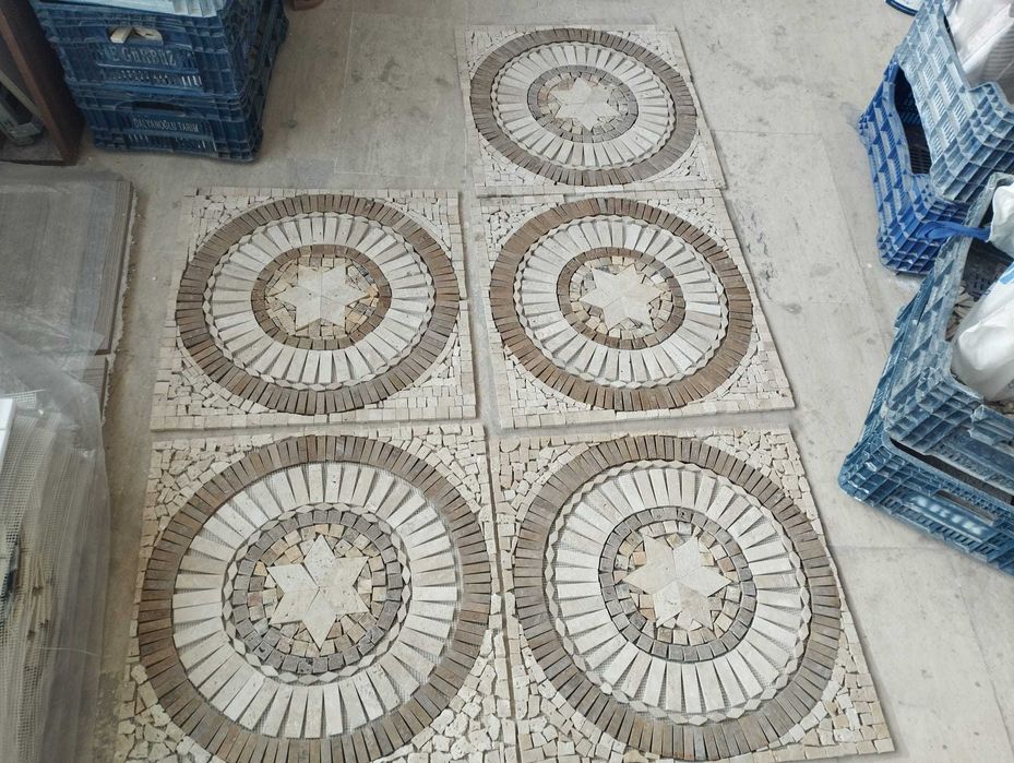 Medalioane din marmura si travertin