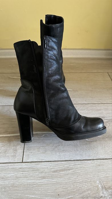 Дамски боти номер 36