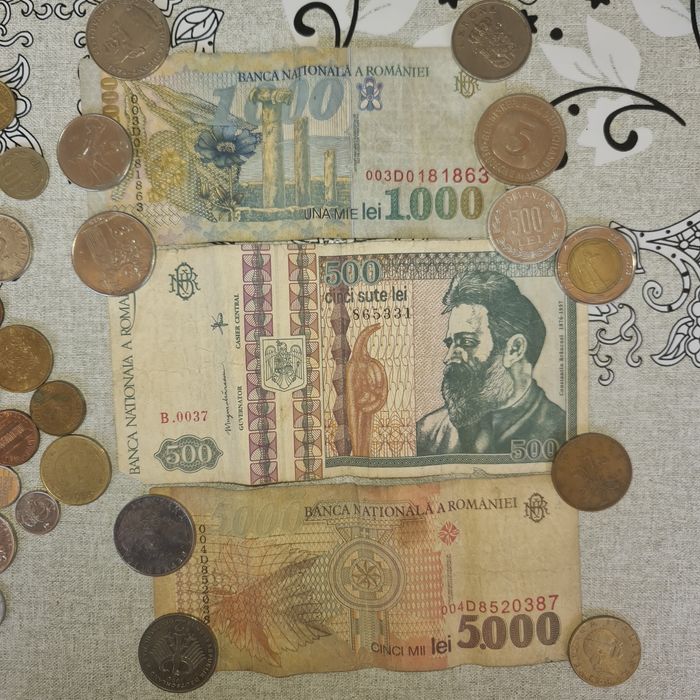 Monede și bancnote vechi