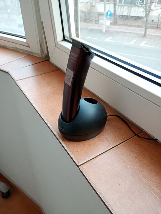 Trimmer / mașină de contur MOSER / WAHL