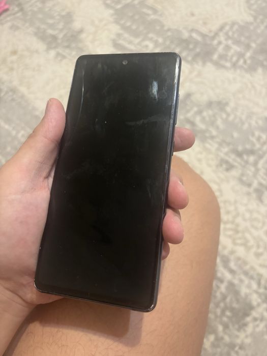 Samsung F20 телефон
