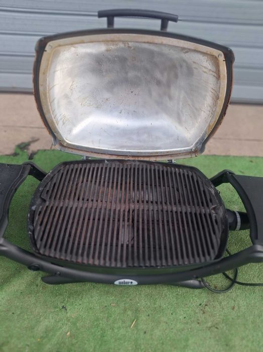 Барбекю на ток Weber Q240