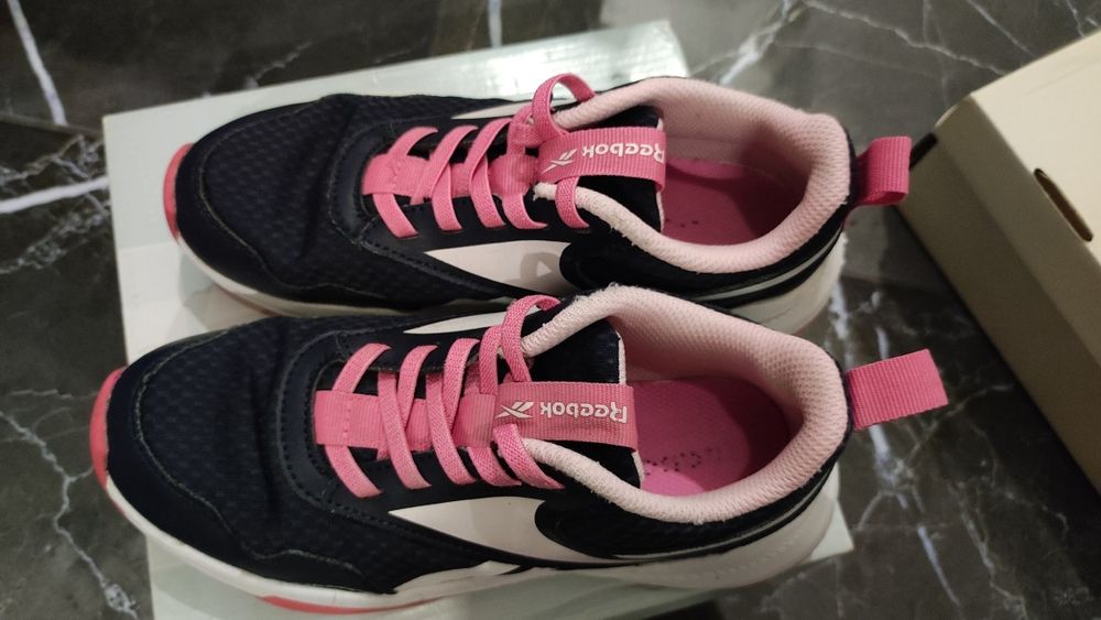 Маратонки за момиче -Reebok