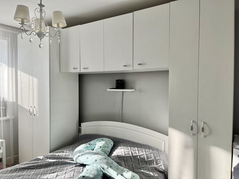 Продам спальный гарнитур