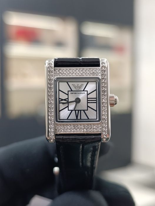 Emporio Armani — стиль в каждой детали
