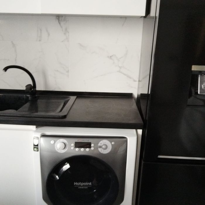 Vând garsonieră pe stradă D10 Nr 9  parter in complex By Alezzi N10  mobilat 34 mp mobilat complet prețul 60 mii euro negociabil