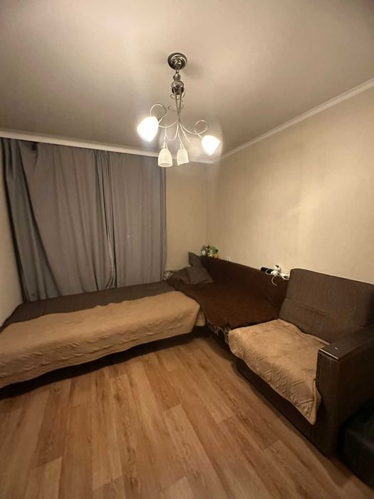 продам 2 комн квартиру