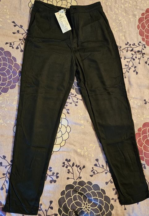 Pantaloni carrot mărimea 38