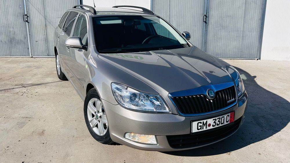 SKODA Octavia 2011 — imagine 36